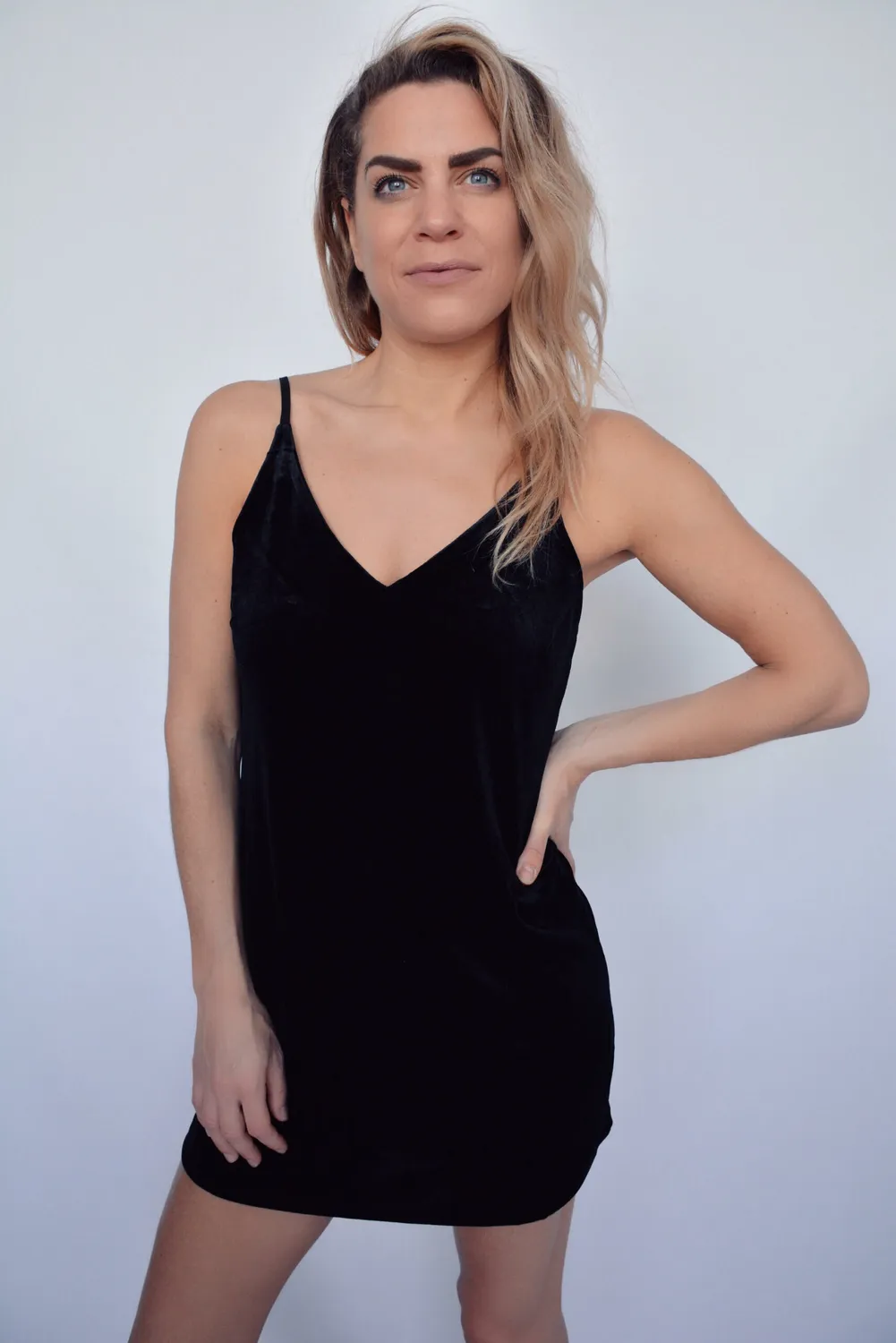 LOVEDRUNKY Velvet jurk zwart fluweel verstelbaar