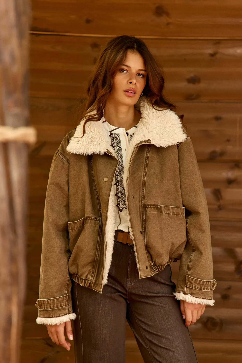 La Petite Etoile Nelan mantel bruin oversized bont