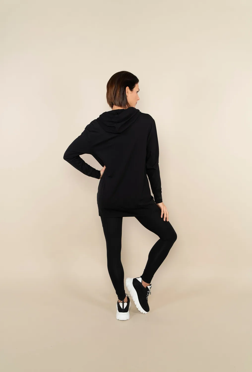 Laboutiek Sport hoodie zwart gouden koordjes