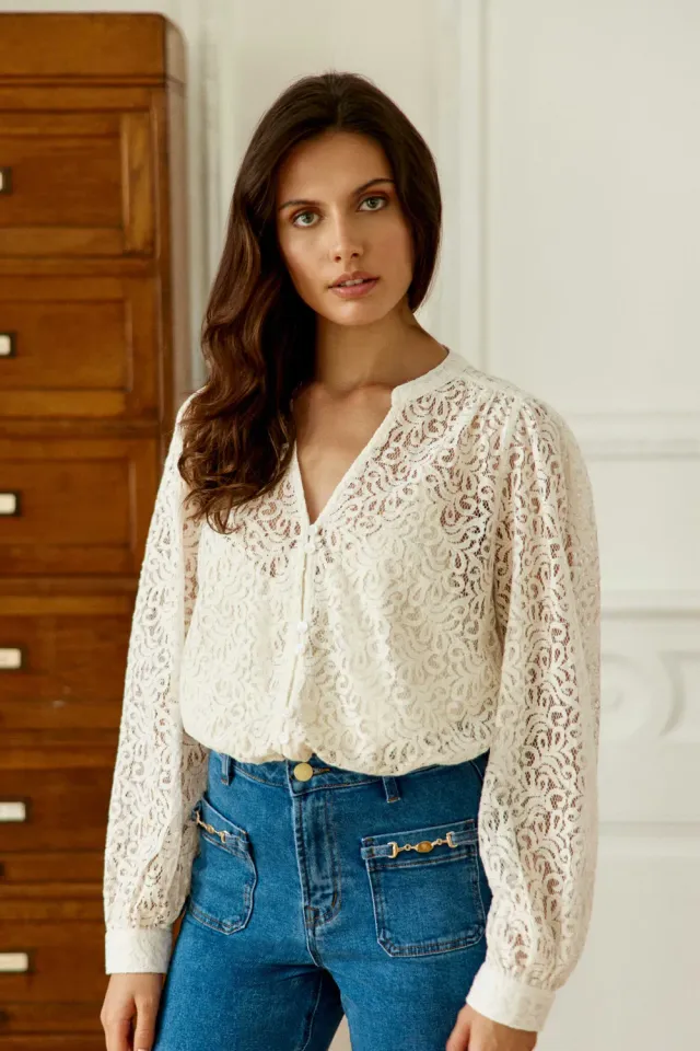 La Petite Etoile Blandine blouse ecru kant V-hals