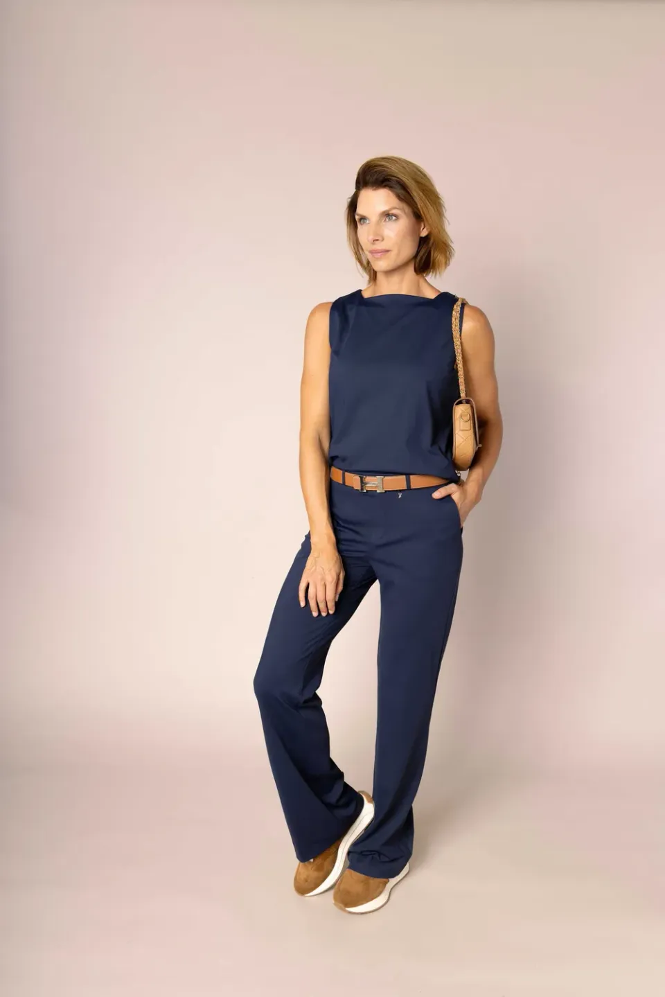 Laboutiek Linea Top mouwloze top navy gevoerd