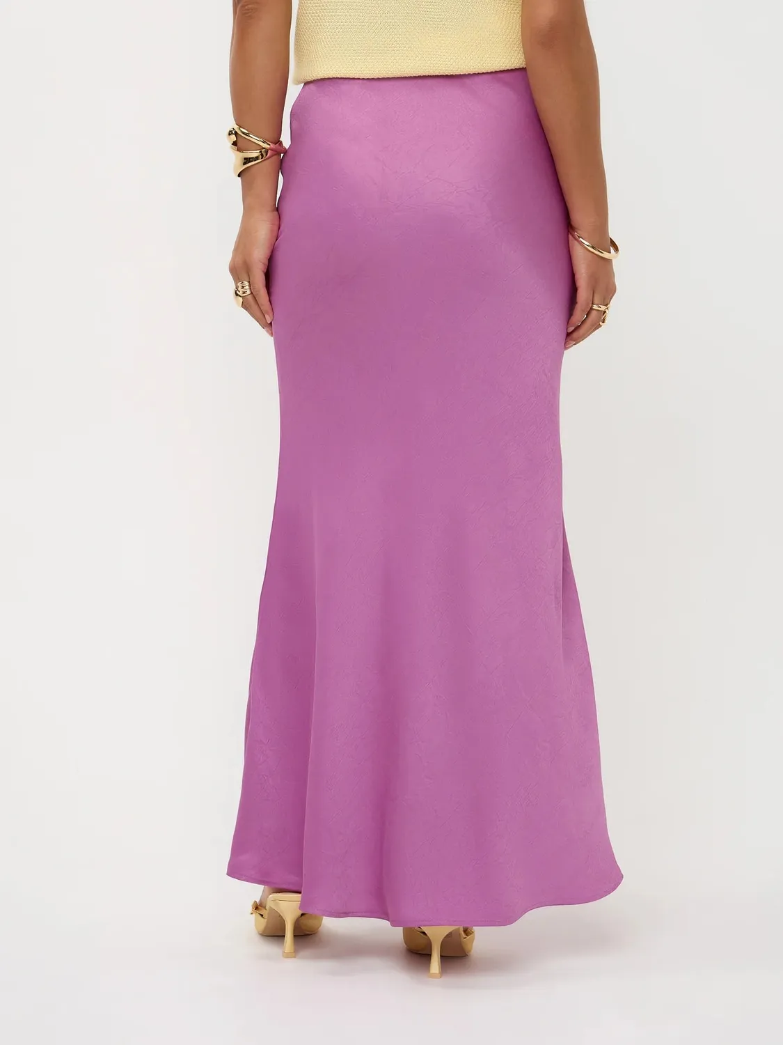 Amiek Skirt Rae rok paars satijn maxi aangesloten