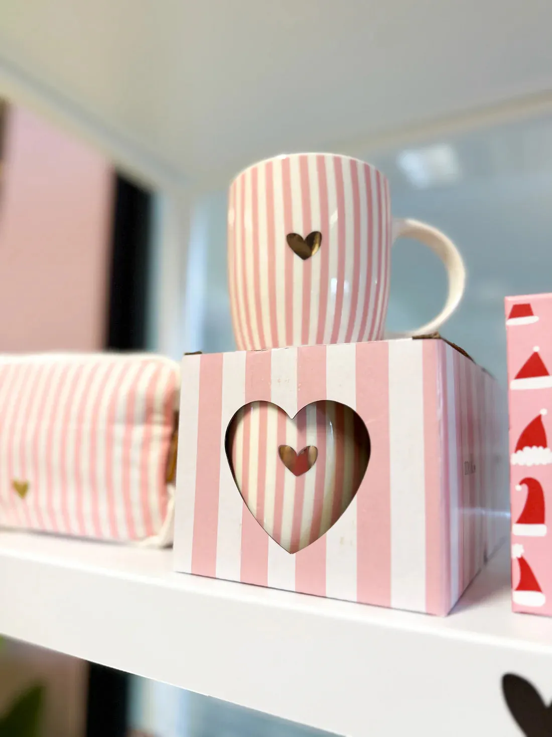 Amiek Pink Stripes mok roze met gouden hart