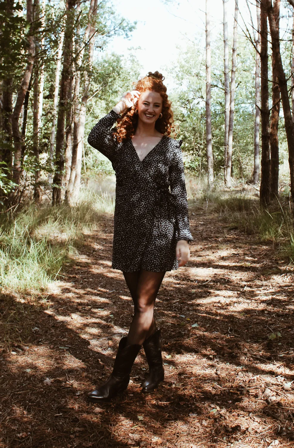 LOVEDRUNKY Wrap Elisa jurk zwart boven de knie