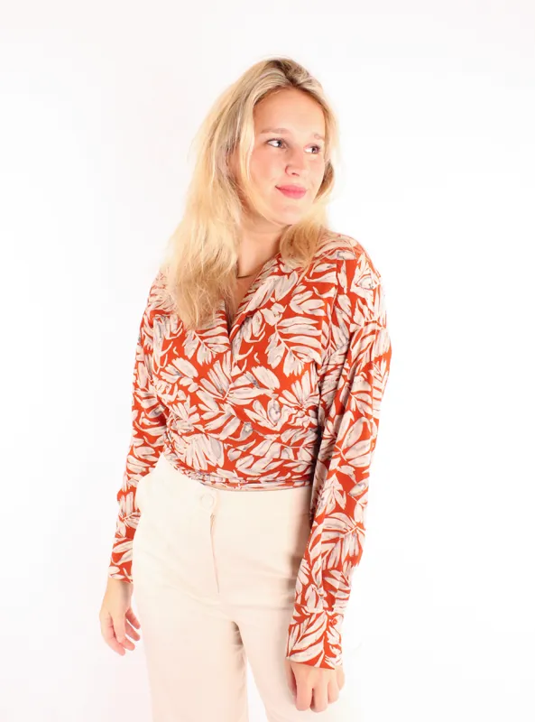 LOVEDRUNKY Wikkel Blouse blad print brique