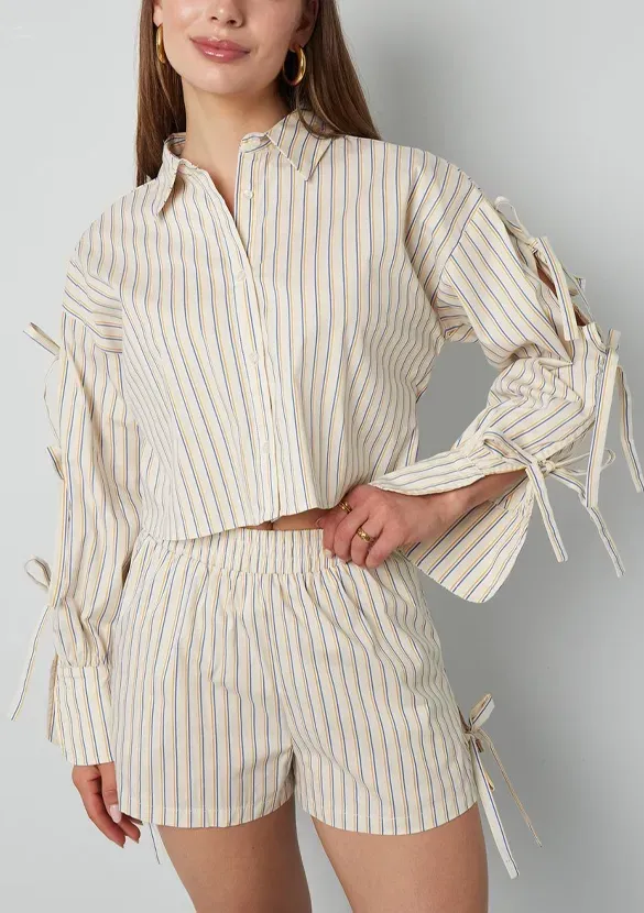 LOVEDRUNKY Gestreept blouse creme cropped luchtig