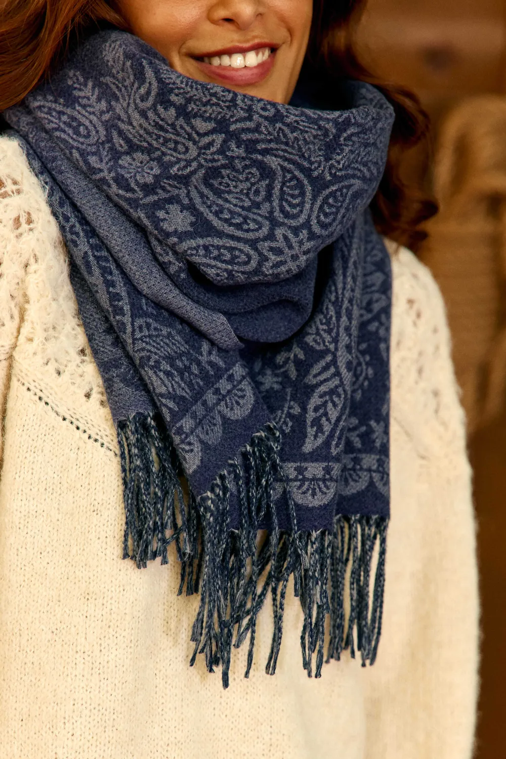 La Petite Etoile Ayla sjaal met franjes blauw
