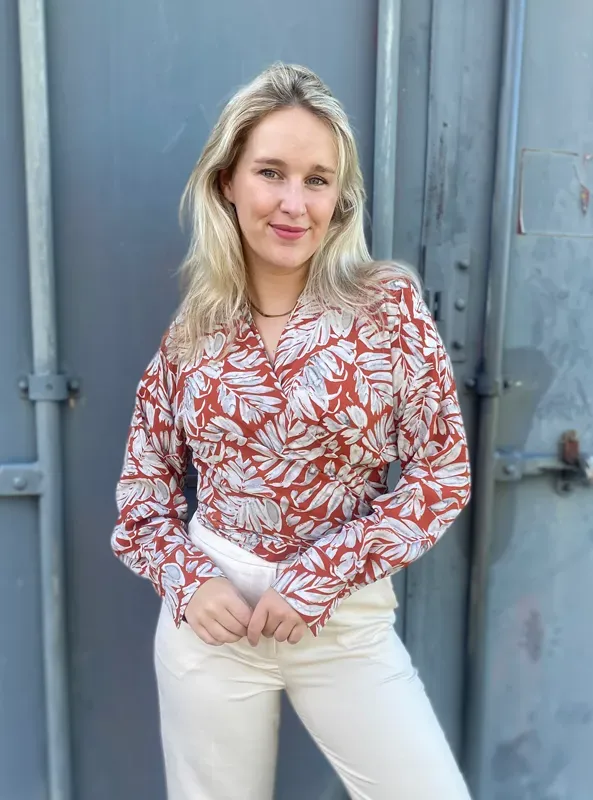 LOVEDRUNKY Wikkel Blouse blad print brique