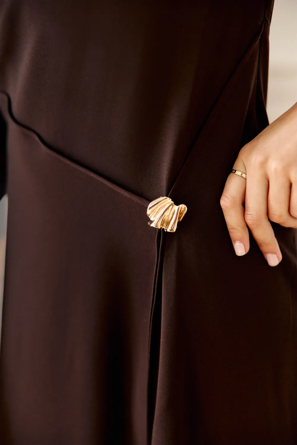 La Petite Etoile Rosalou midi jurk bruin V-hals