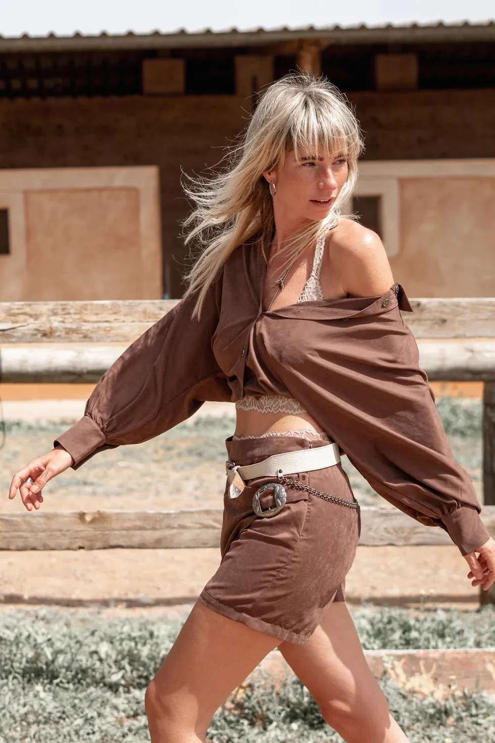 Amiek Saloon blouse ballonmouwen donkerbruin
