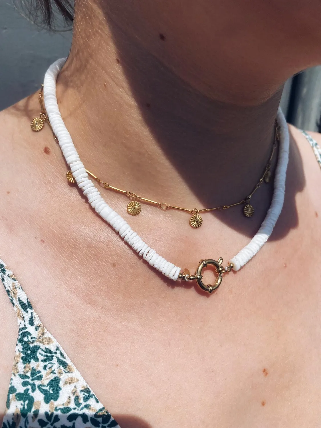 LOVEDRUNKY Beach schelpketting wit goud 43 cm