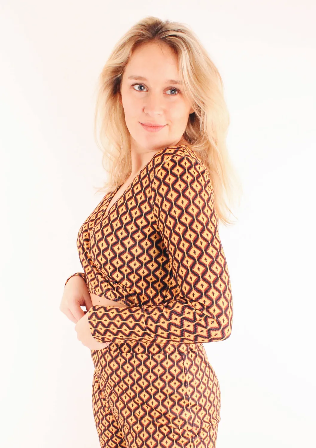 LOVEDRUNKY Wrap Crop Top Retro top oranje