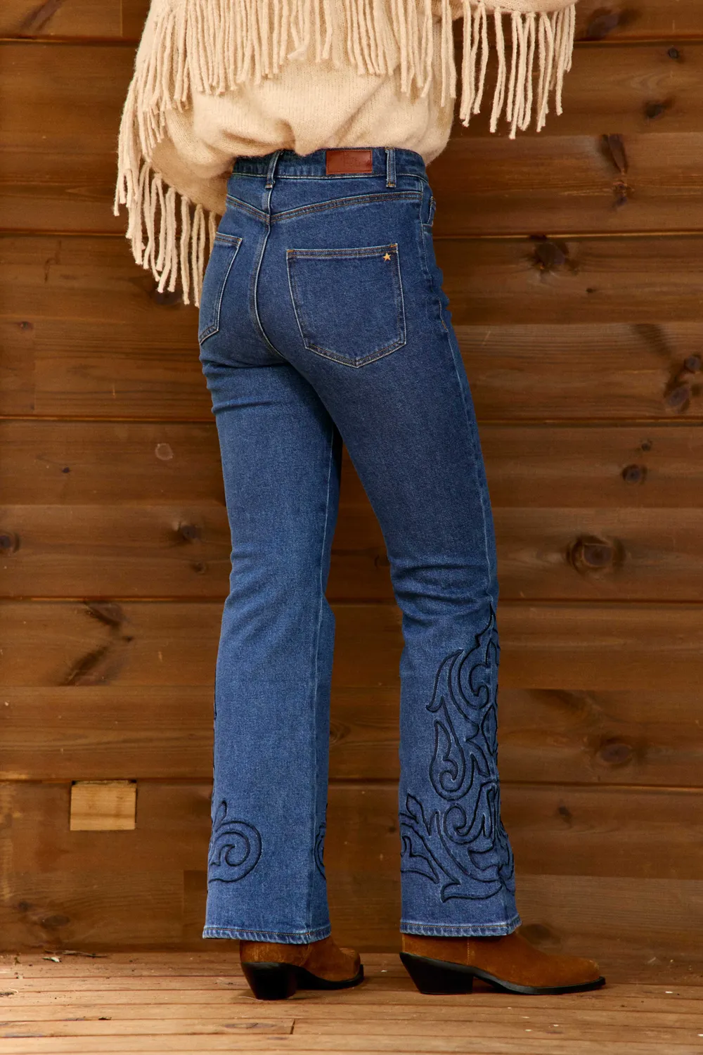 La Petite Etoile Lancelin flared jeans double wash met borduursel