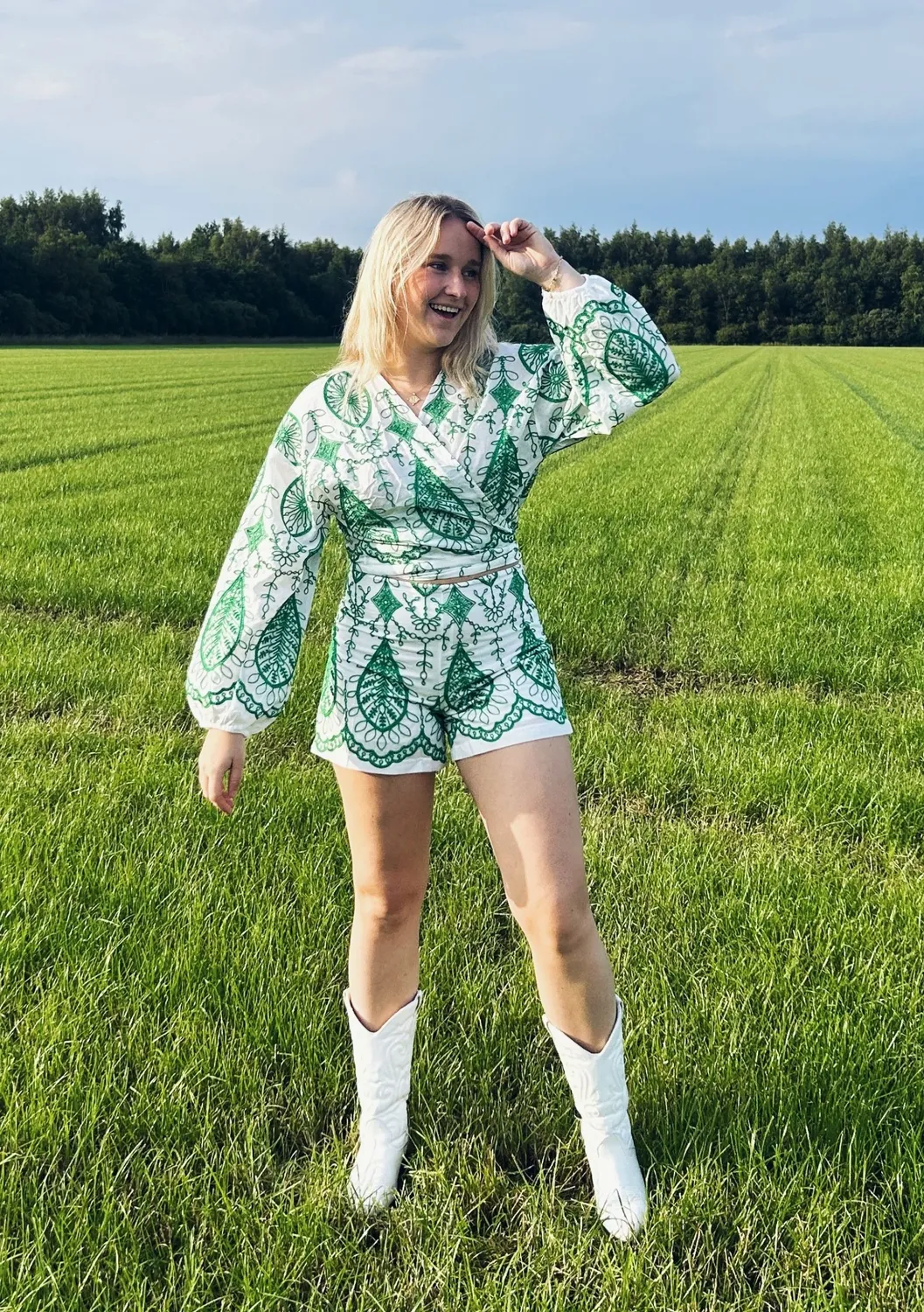 LOVEDRUNKY Embroidery short groen gevoerd