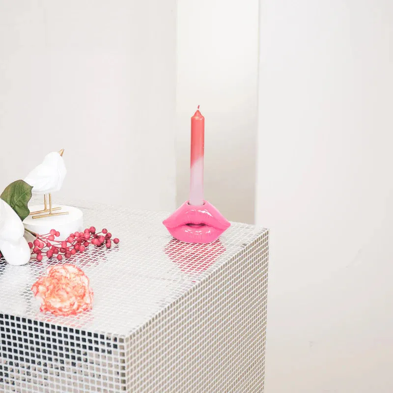 Amiek Lip kandelaar neon pink keramiek
