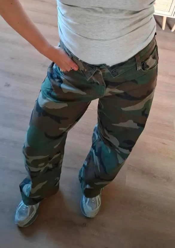 LOVEDRUNKY Camouflage ballon jeans groen wijd