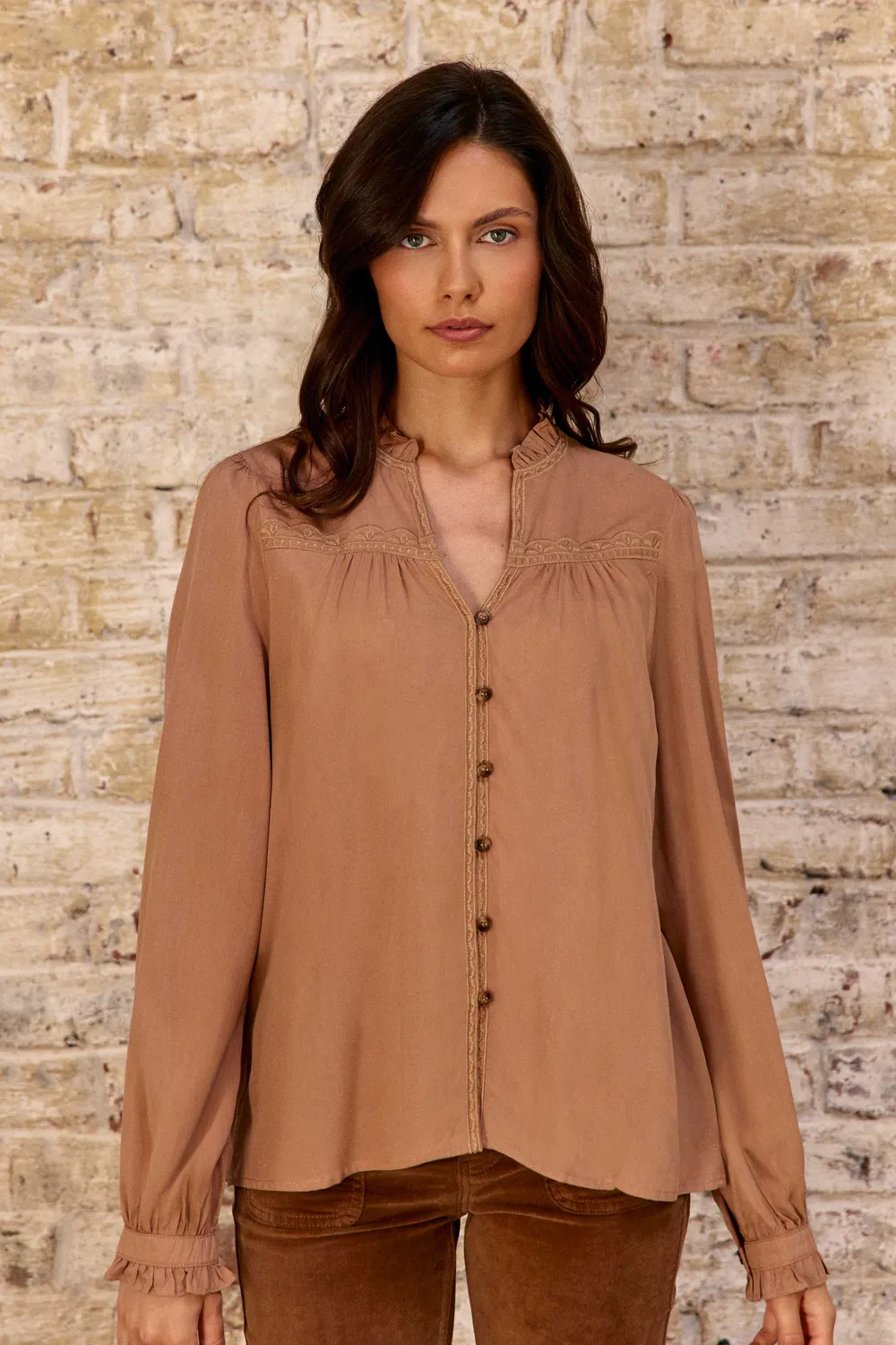 La Petite Etoile Bowen blouse camel borduursel