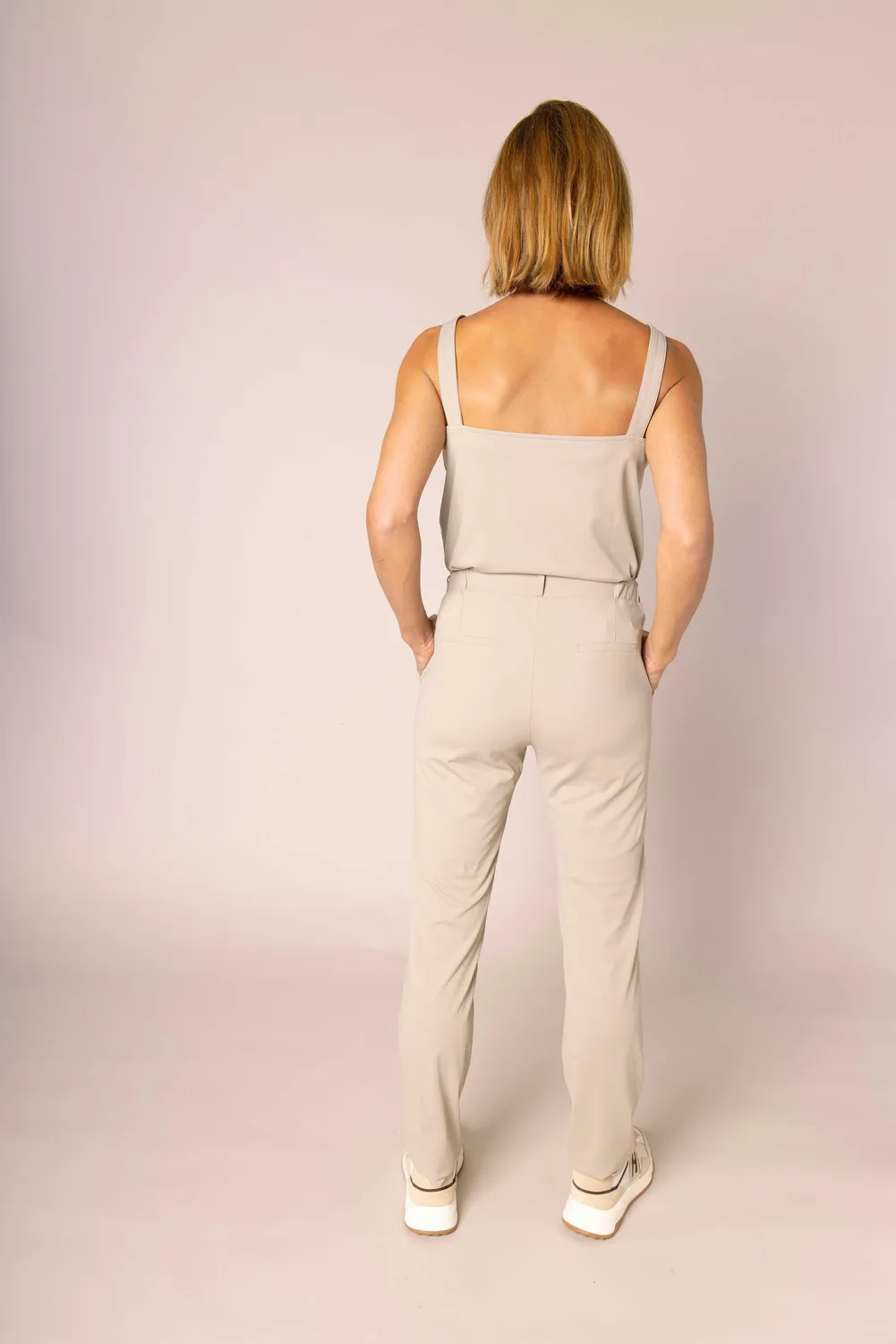 Laboutiek Amie Top taupe v-hals strikbandjes