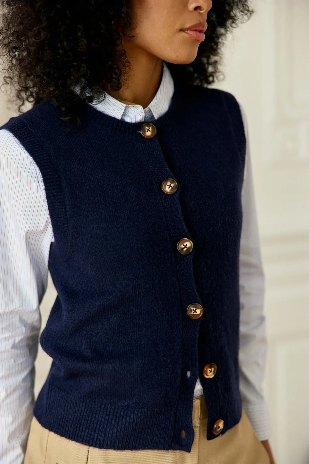La Petite Etoile Morini mouwloos vest marine gebreid
