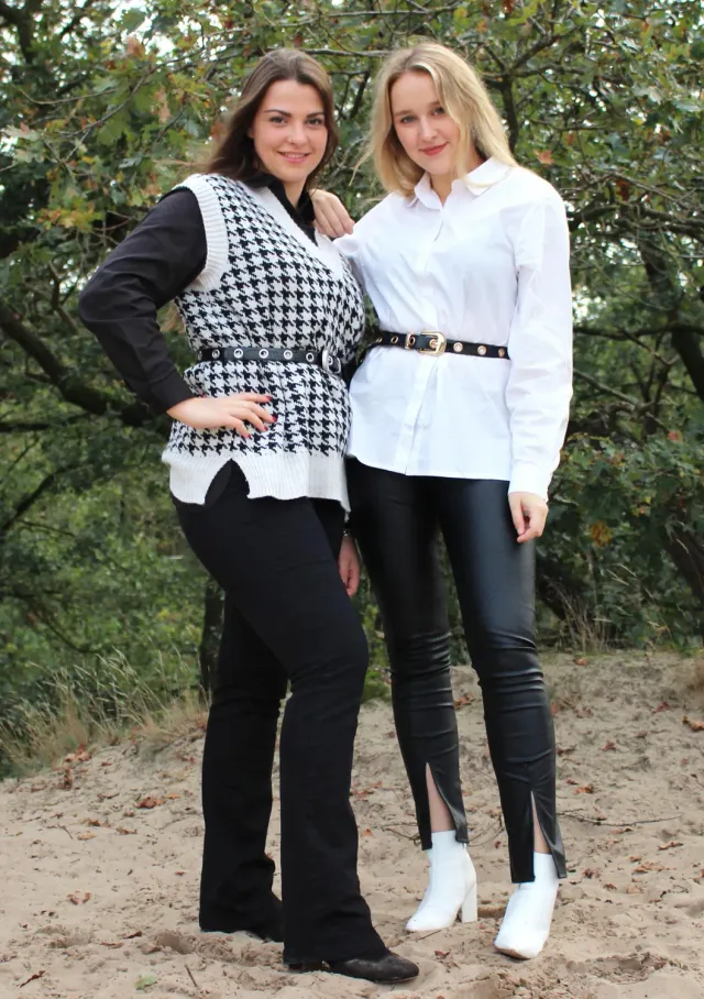LOVEDRUNKY Basic blouse wit knoopsluiting overslag