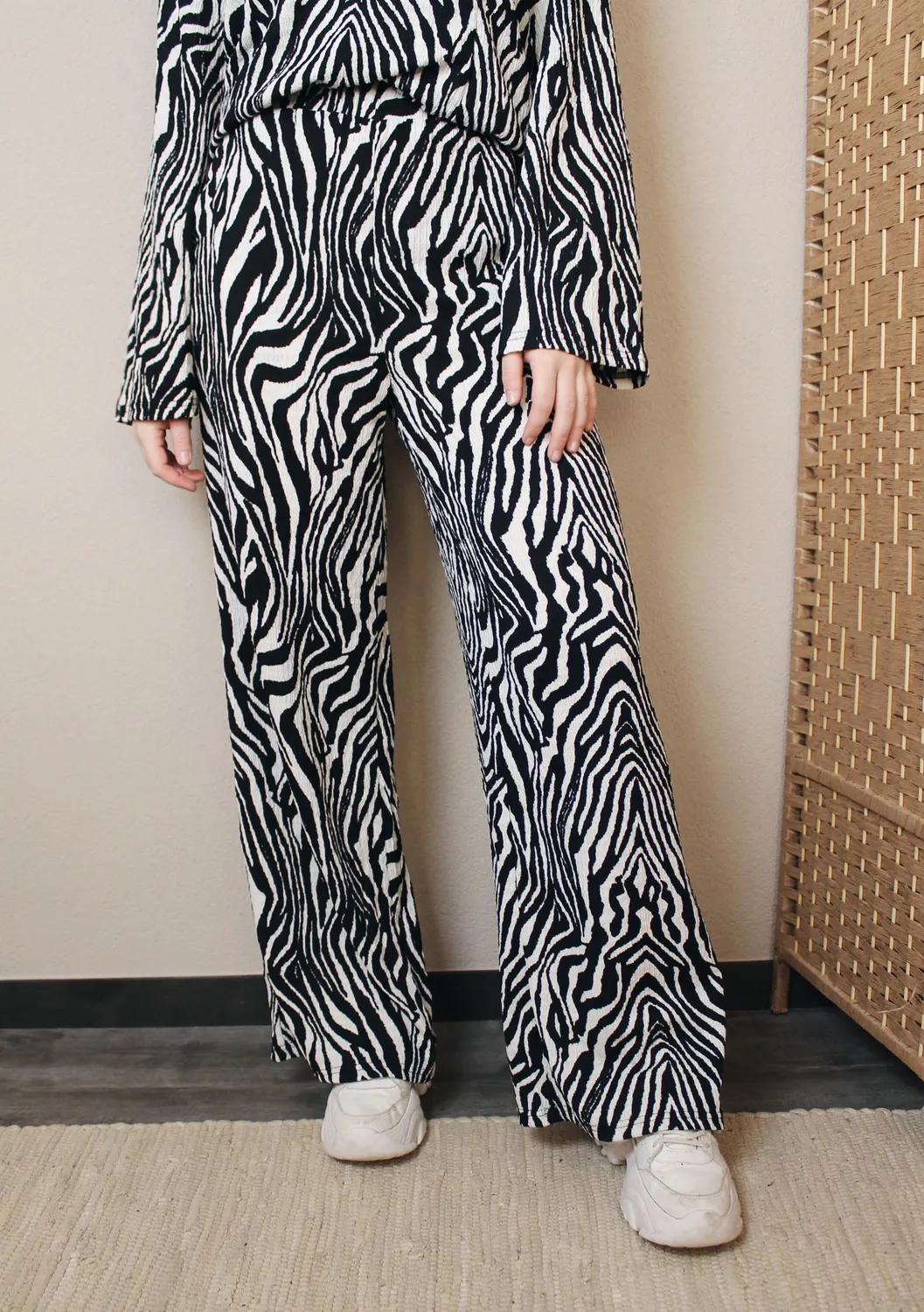 LOVEDRUNKY Zebra wide leg broek Zwart/Wit elastisch