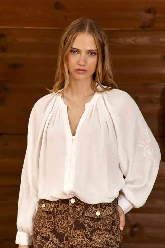 La Petite Etoile Bexley blouse ecru wijd geborduurd