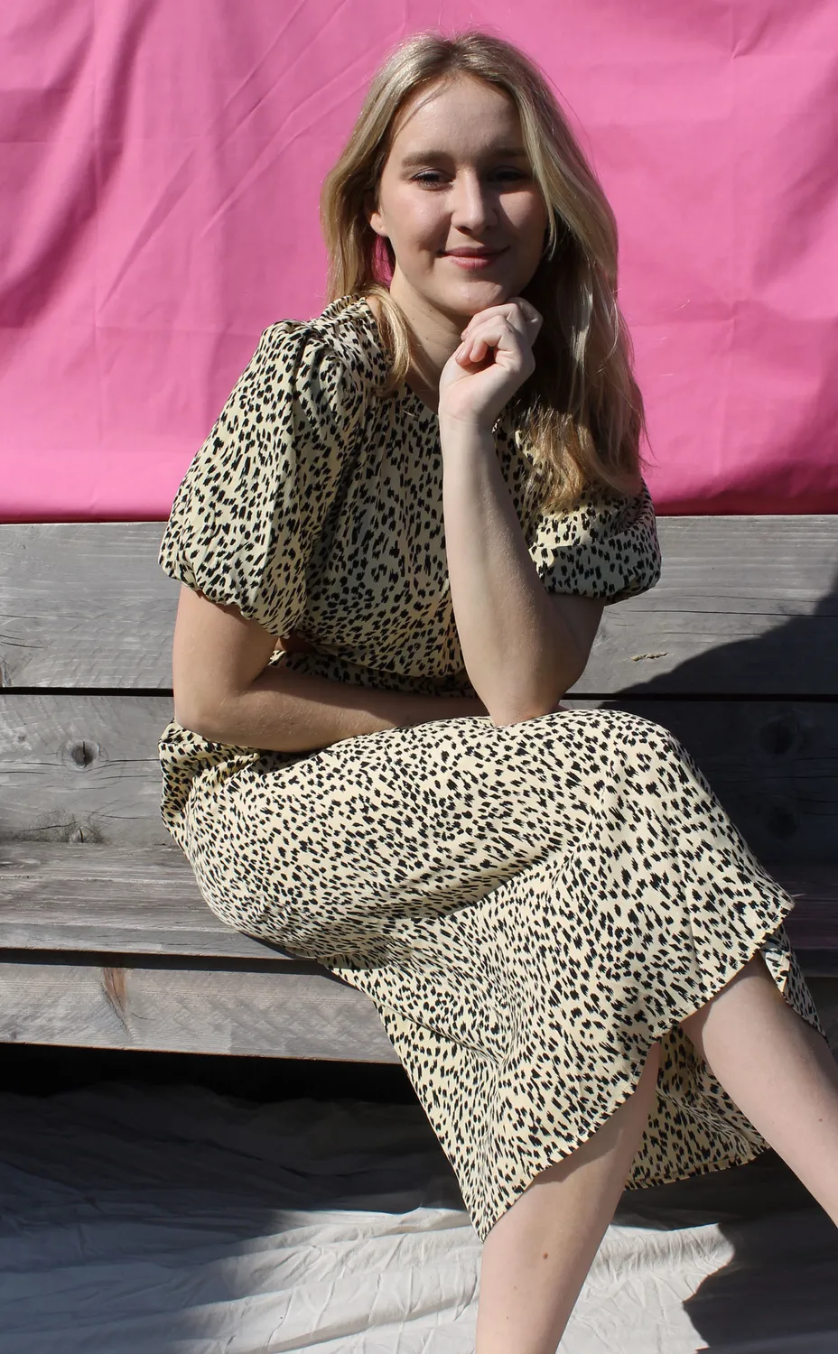 LOVEDRUNKY Midi Animal jurk beige pofmouw