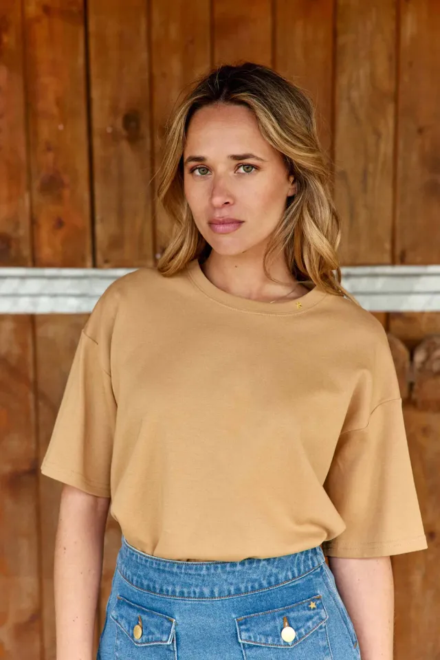 La Petite Etoile Tais oversize t-shirt camel ster