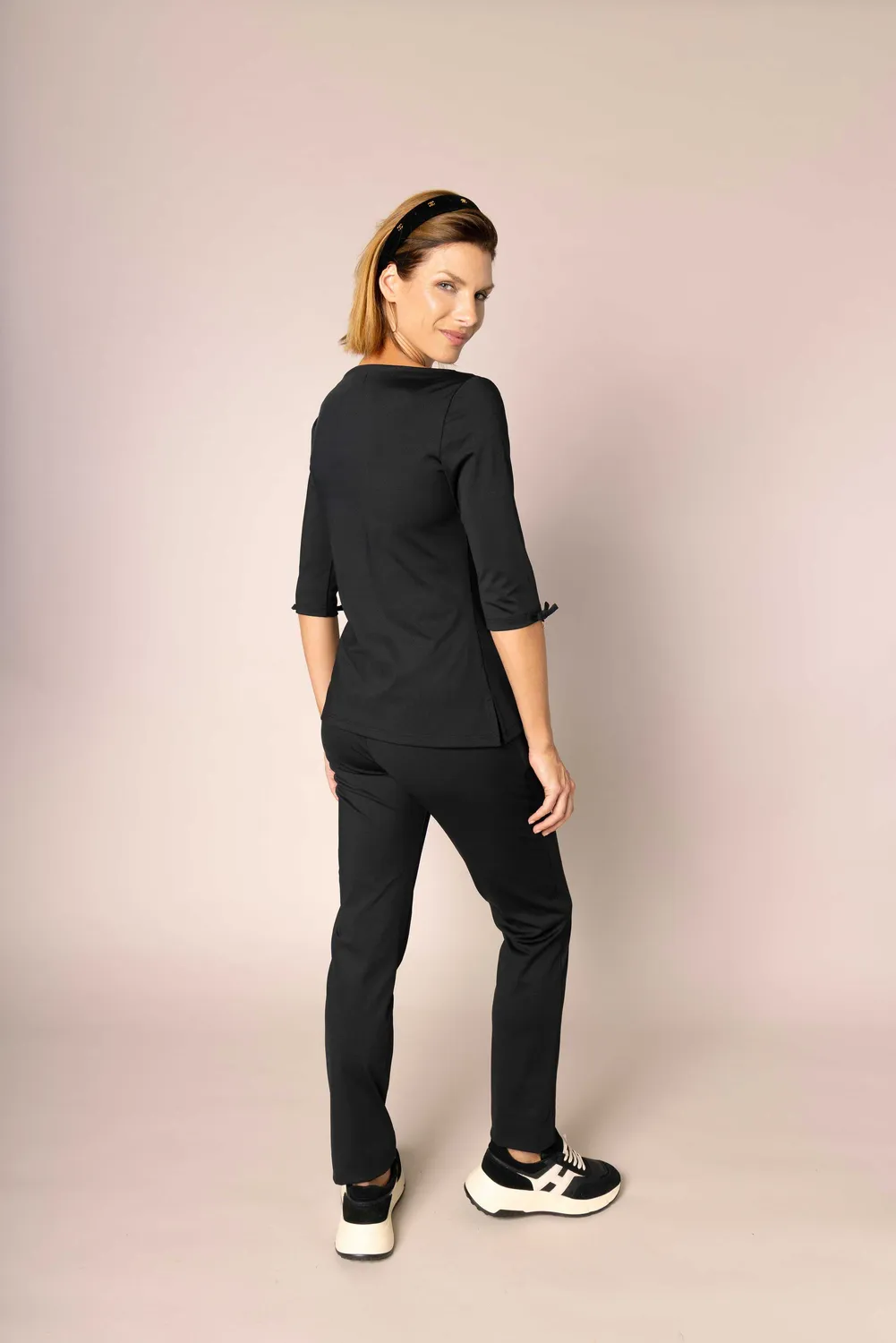 Laboutiek Colette Top zwart boothals driekwart mouw