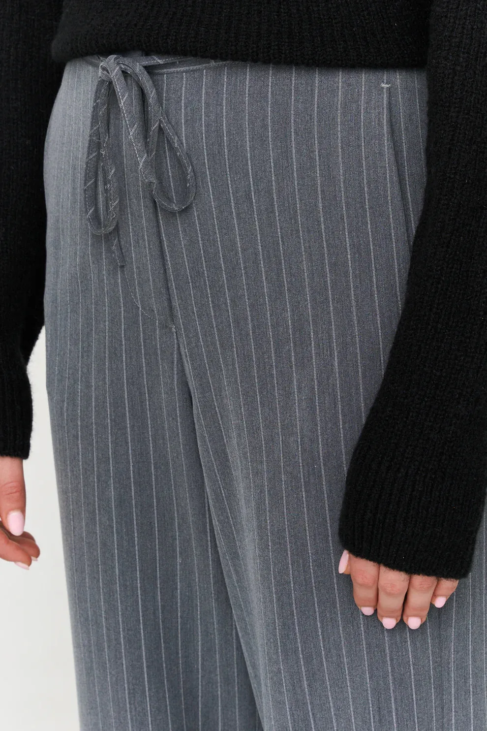 Amiek 24C Krijtstreep broek grijs dames wijd