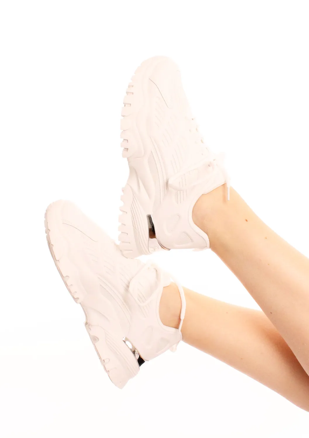 LOVEDRUNKY Metal Sneakers Wit met hielplaatje