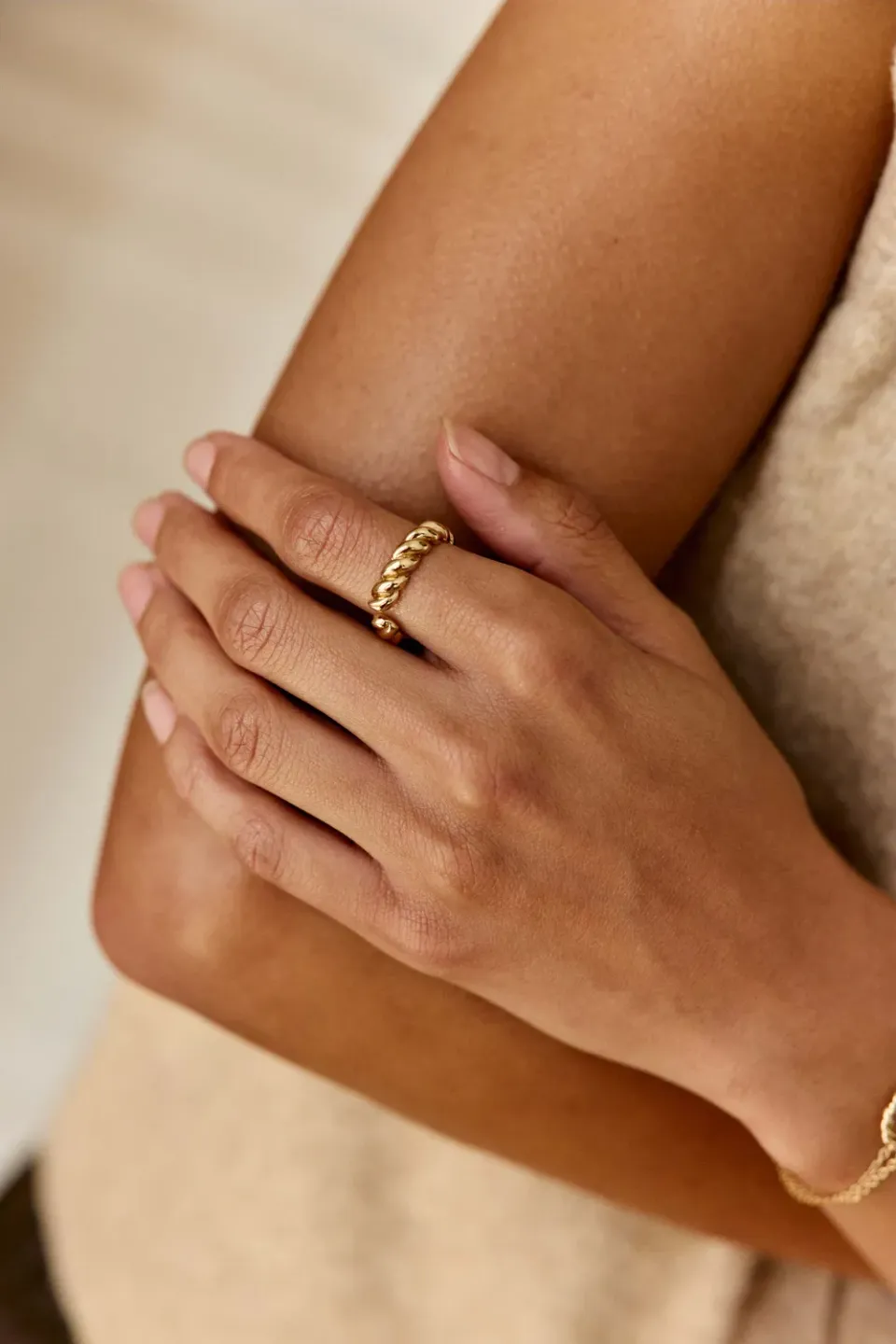 La Petite Etoile Auriana ring goud torsadé verstelbaar