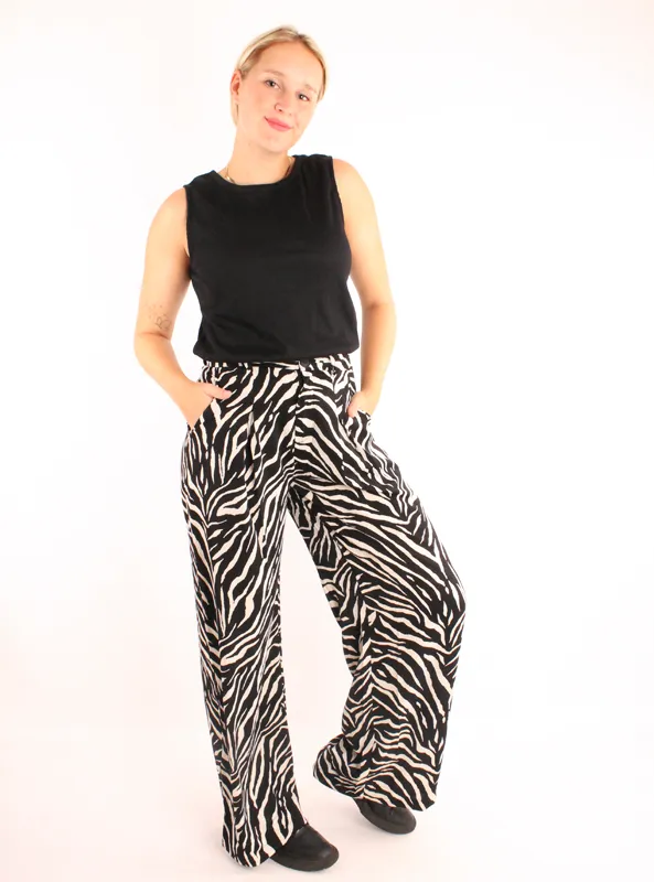 LOVEDRUNKY Wide Leg Zebra broek zwart hoge taille