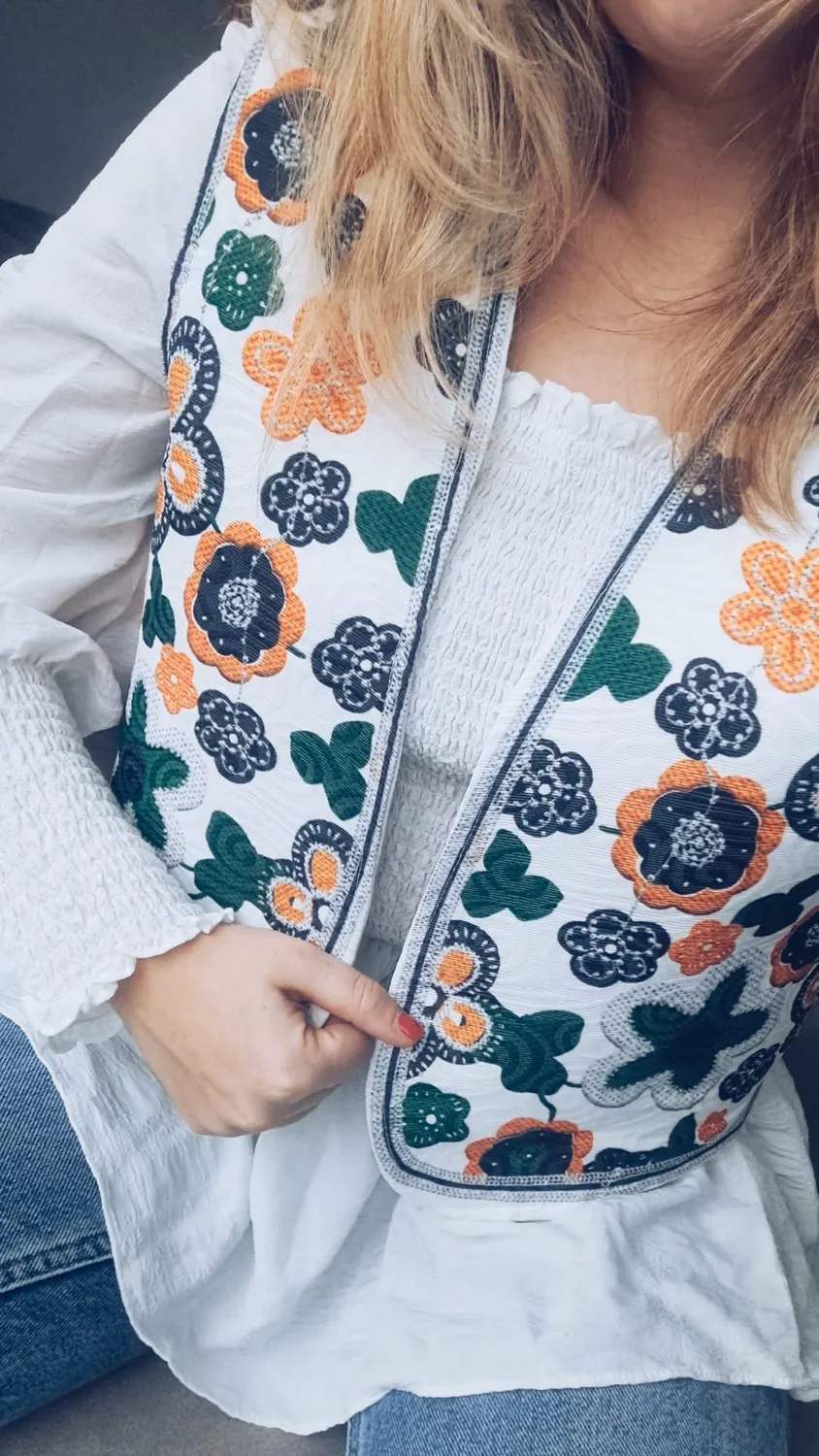 LOVEDRUNKY Bohemian Gilet wit bloemenprint