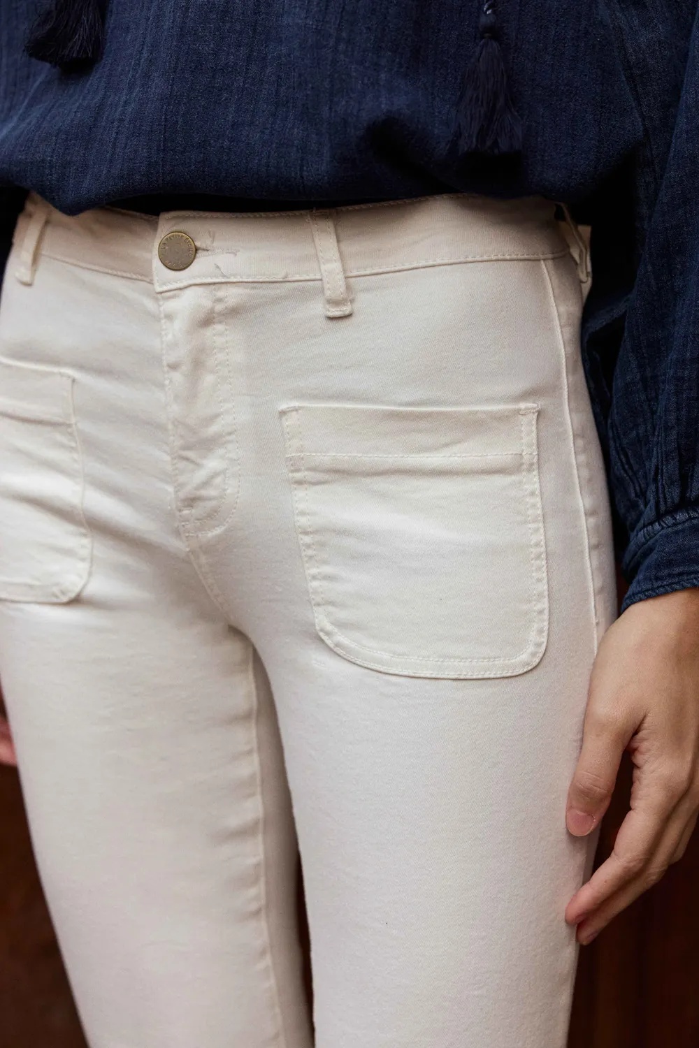La Petite Etoile Sonny flare jeans ecru high-waist