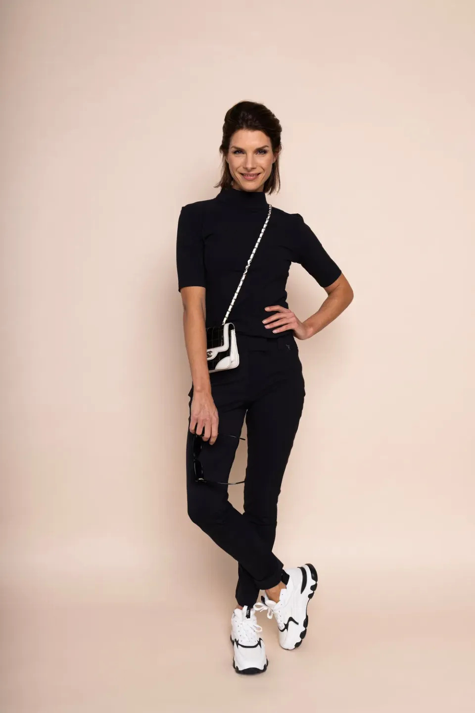 Laboutiek Donna Travel top zwart driekwart