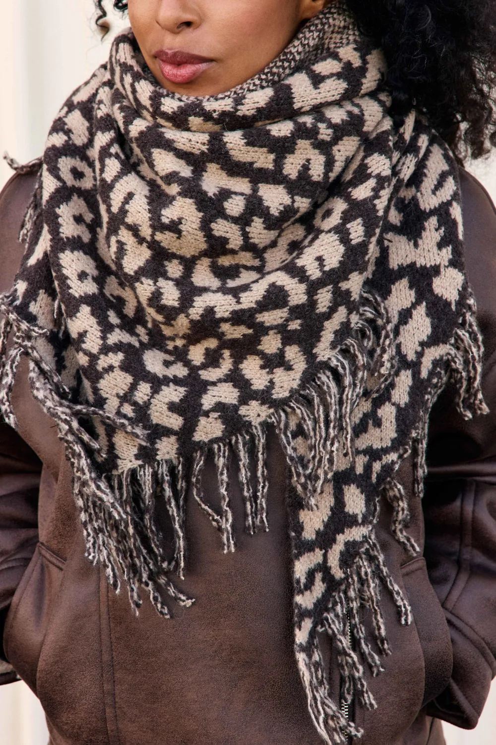 La Petite Etoile Audrey sjaal luipaard bruin beige driehoek