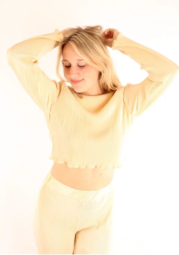 LOVEDRUNKY Plissé Top Lichtgeel Cropped Plisséstof