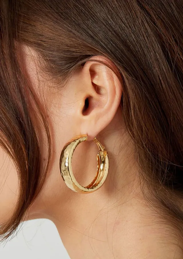LOVEDRUNKY Aesthetic oorbellen goud dikke hoops