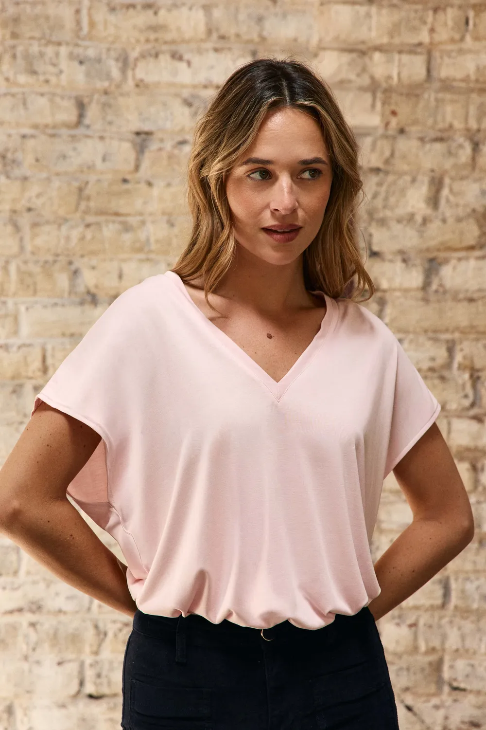 La Petite Etoile Marcelina T-shirt roze V-hals ruim