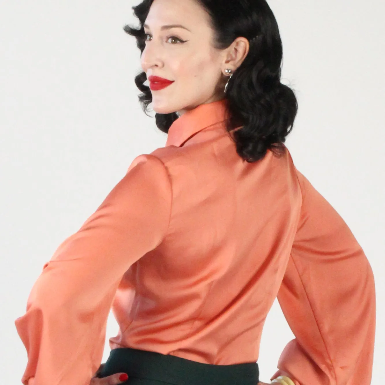 Tatyana Willow 1940's Blouse blouse zwart bishop mouw