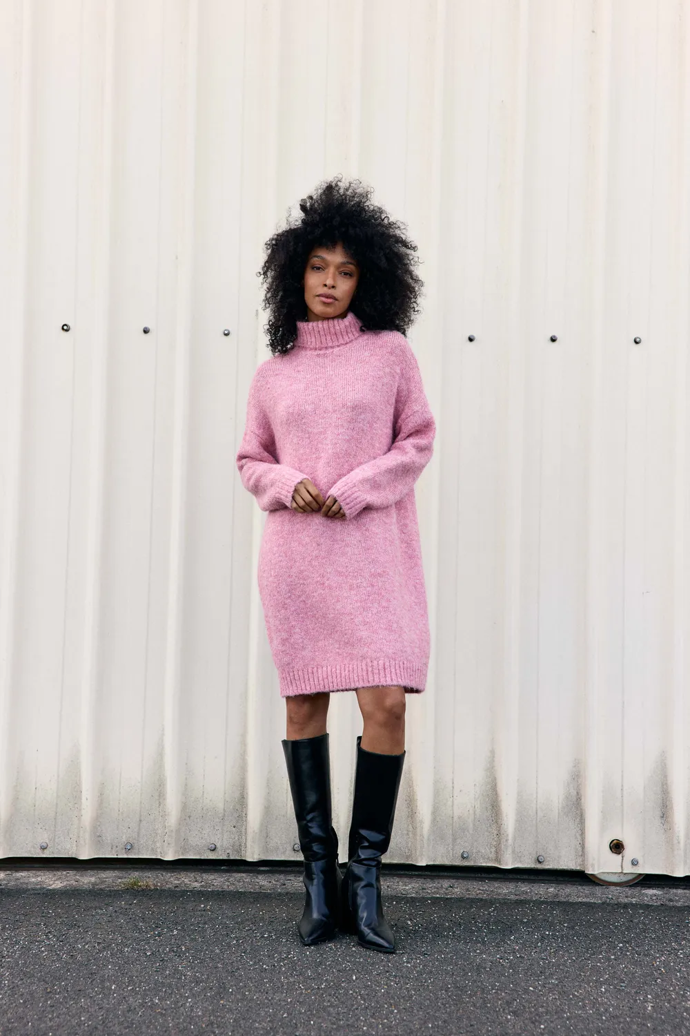 La Petite Etoile Mathea gebreide jurk roze knielengte