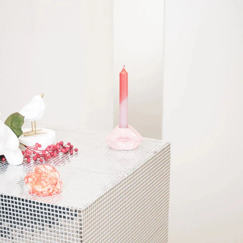 Amiek Lip kandelaar licht roze keramiek