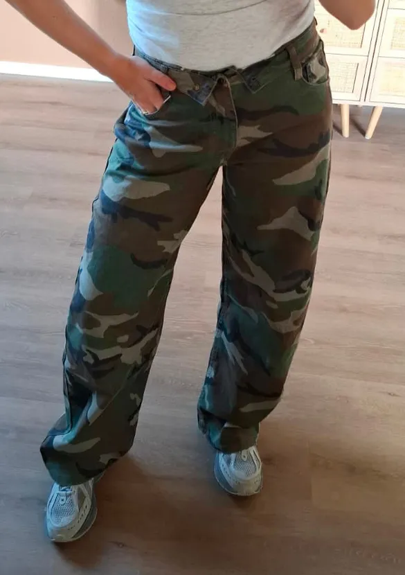 LOVEDRUNKY Camouflage ballon jeans groen wijd