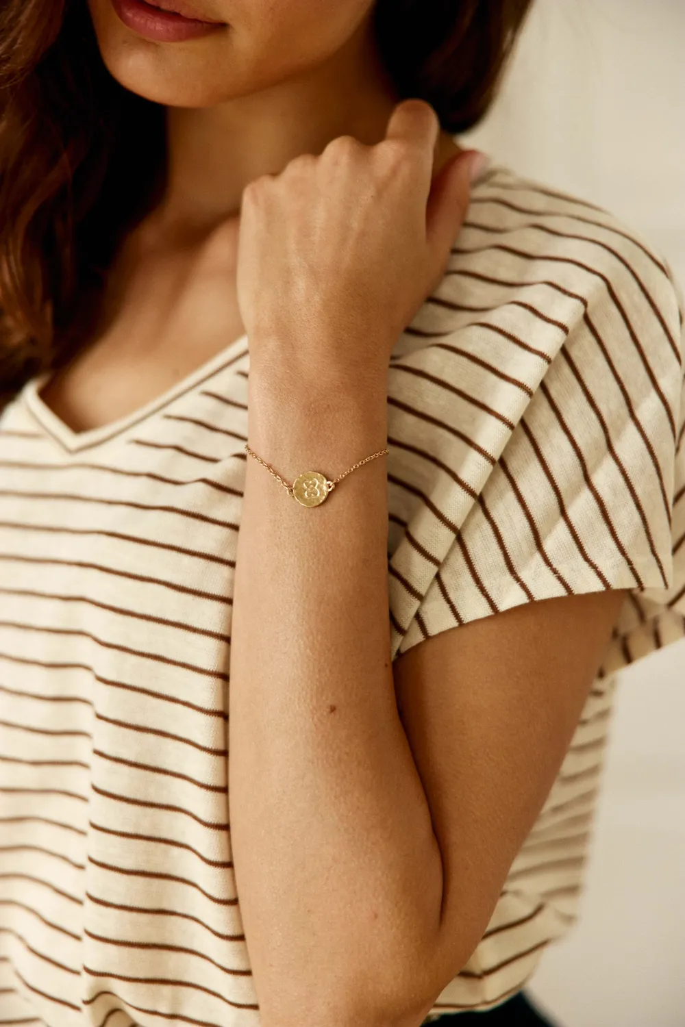 La Petite Etoile Aime gehamerde armband goud