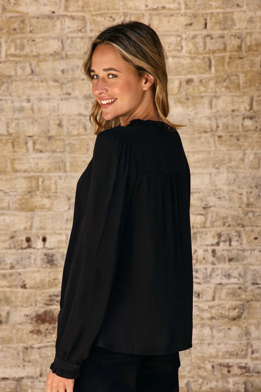 La Petite Etoile Bowen blouse zwart met borduursel