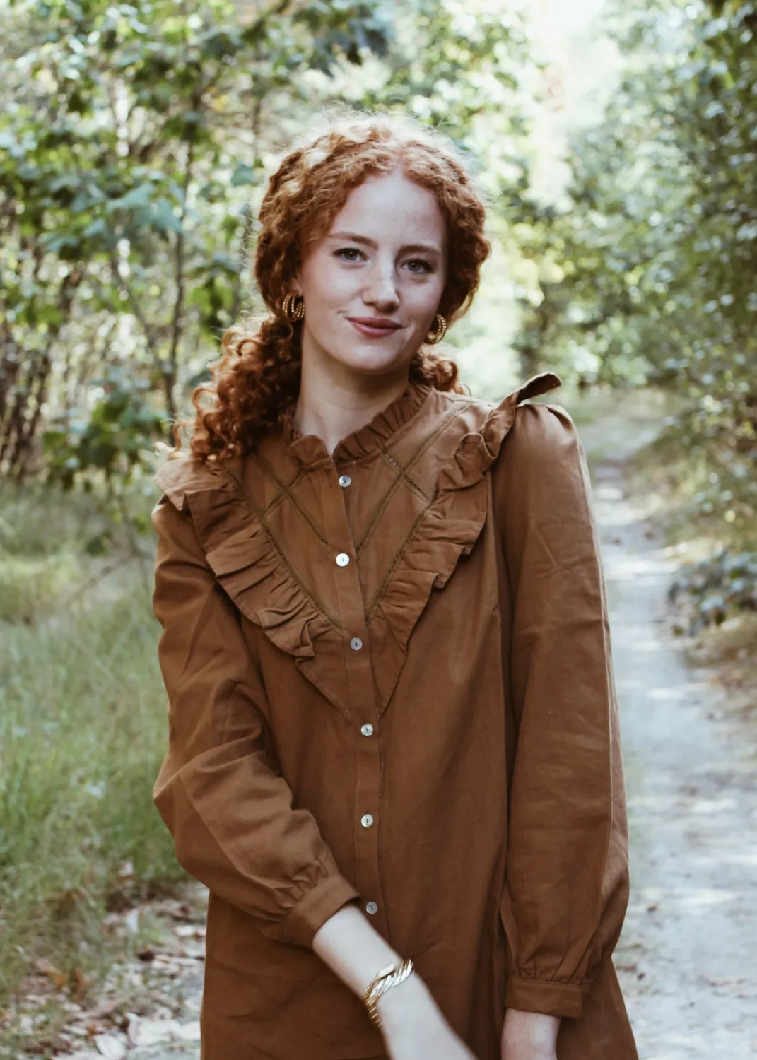 LOVEDRUNKY Olive Jurk Camel – lange mouw