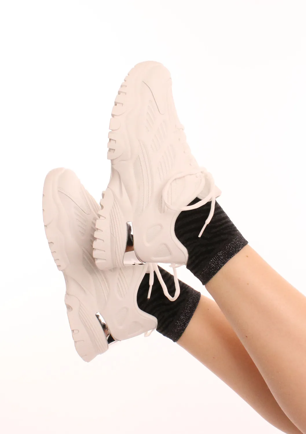 LOVEDRUNKY Metal Sneakers Wit met hielplaatje