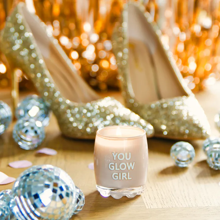 Amiek You Glow Girl geurkaars Green Tea 20u