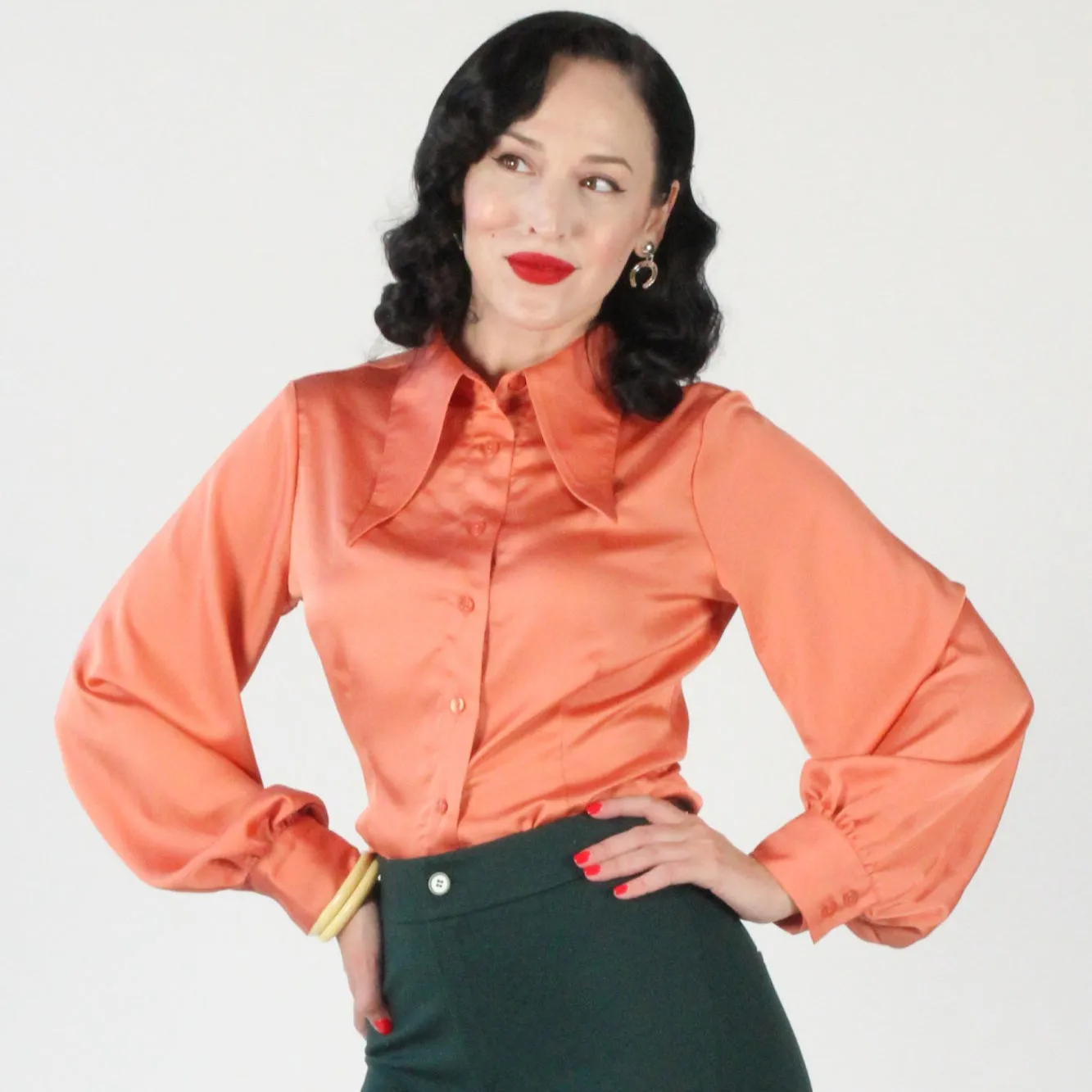 Tatyana Willow 1940's Blouse blouse zwart bishop mouw